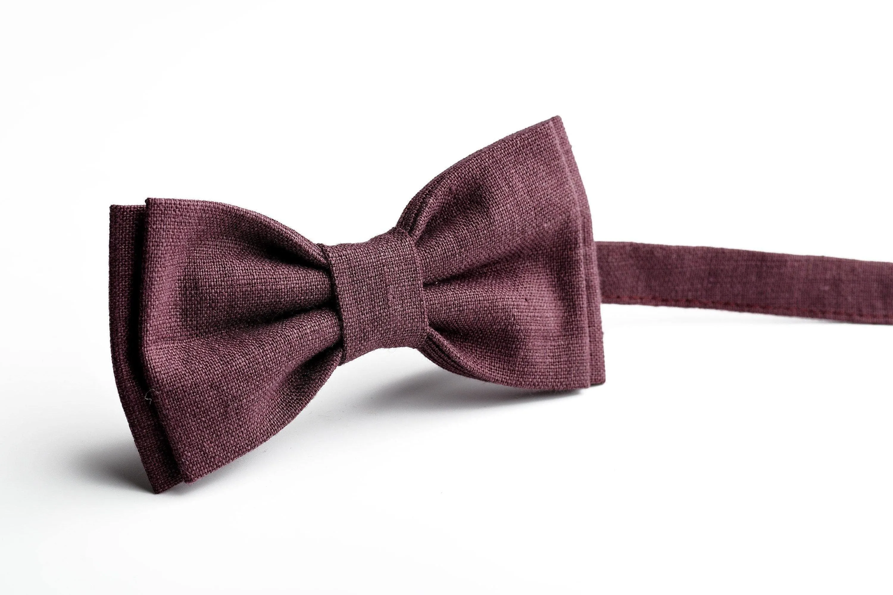 Elegant Eggplant Bow Ties for Weddings - Perfect Groomsmen Gift