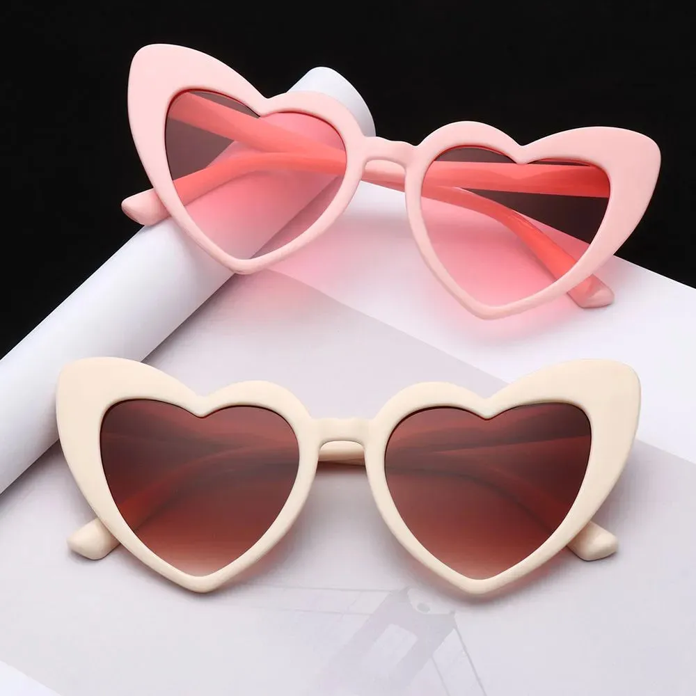 Love Heart Shaped Sunglasses Women Big Frame Fashion Cute Sexy Retro Cat Eye Vintage Sun Glasses UV400 Protection Unisex Eyewear