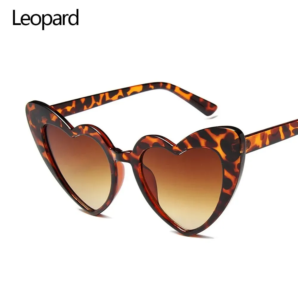 Love Heart Shaped Sunglasses Women Big Frame Fashion Cute Sexy Retro Cat Eye Vintage Sun Glasses UV400 Protection Unisex Eyewear