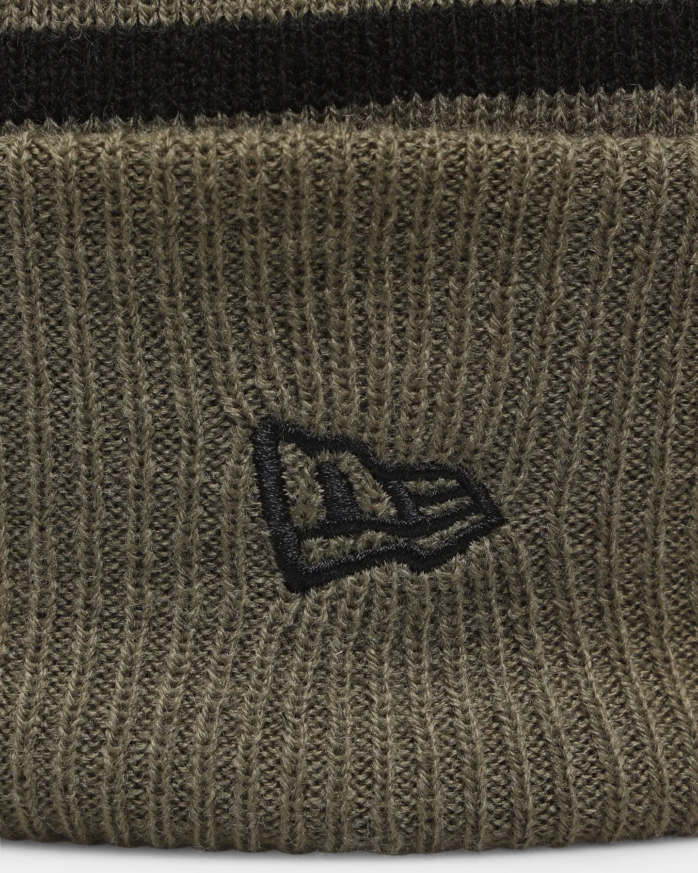 New Era Freemantle Dockers 'AFL '22 Olive' Pom Knit Beanie Green