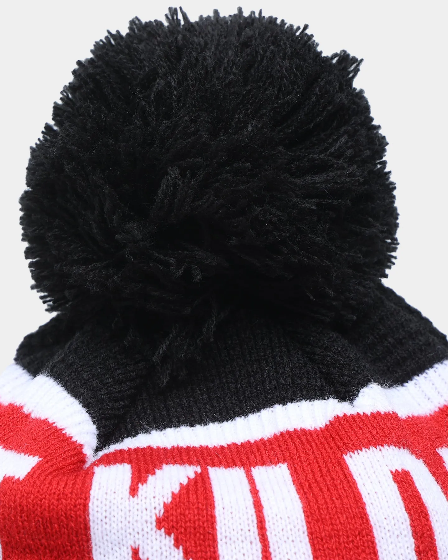 New Era St Kilda Saints 'AFL 2022' Pom Waffle Knit Beanie Black